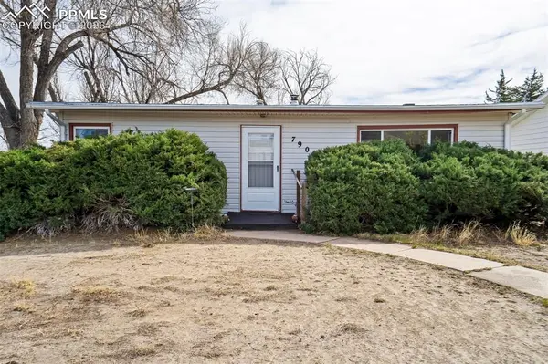 790 J AVE, Limon, CO 80828