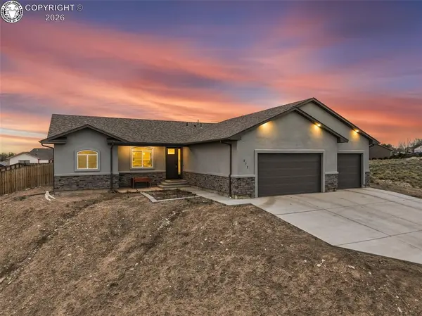 171 W Legend DR, Pueblo West, CO 81007