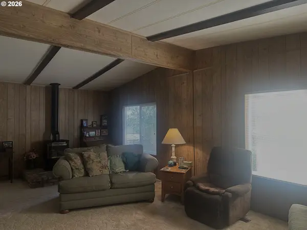 16735 THOMPSON RD, Brookings, OR 97415