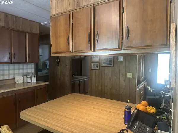 16735 THOMPSON RD, Brookings, OR 97415