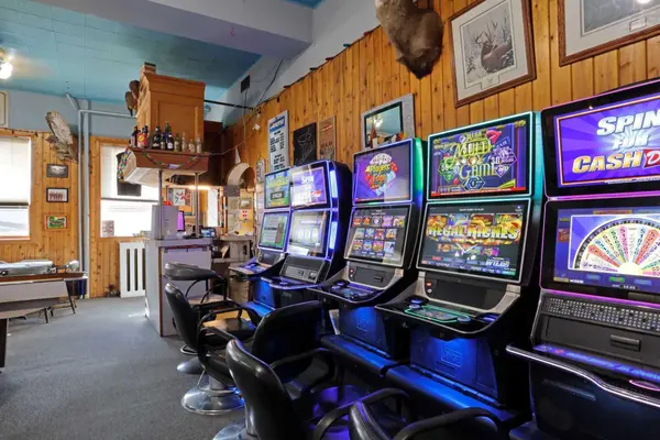 221 Centre ST, Tilley, AB T0J 3K0