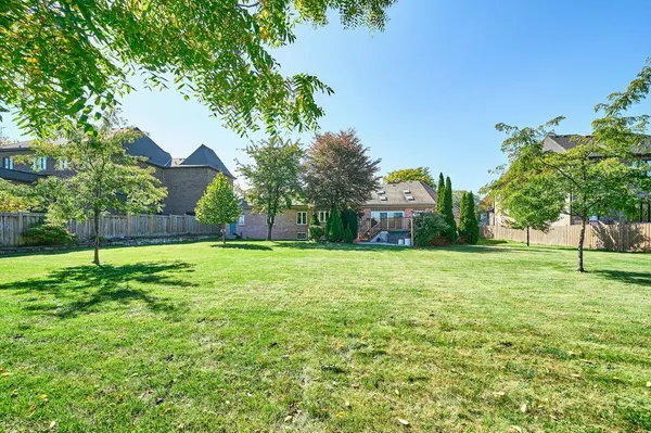 1449 Rosebank RD, Pickering, ON L1V 1P3