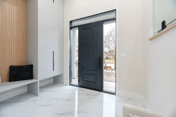 1950 Rosebank RD, Pickering, ON L1V 1P8