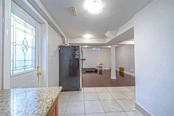 47 Whiteleaf CRES #Bsmt, Toronto E07, ON M1V 3G1