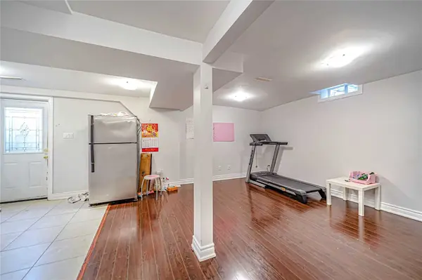 47 Whiteleaf CRES #Bsmt, Toronto E07, ON M1V 3G1