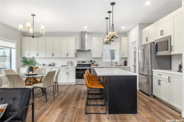 6 Vancouver CRESCENT, Pilot Butte, SK S0G 3Z0