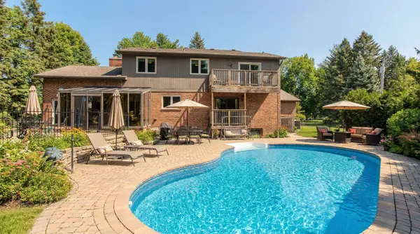 2431 Britannia RD, Burlington, ON L7P 0E9