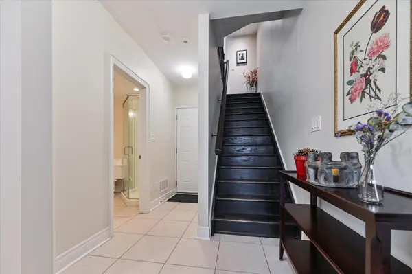 1860 Burnhamthorpe RD E, Mississauga, ON L4X 2S5