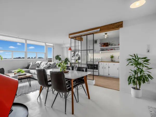 541 Blackthorn AVE #1210, Toronto W03, ON M6M 5A6