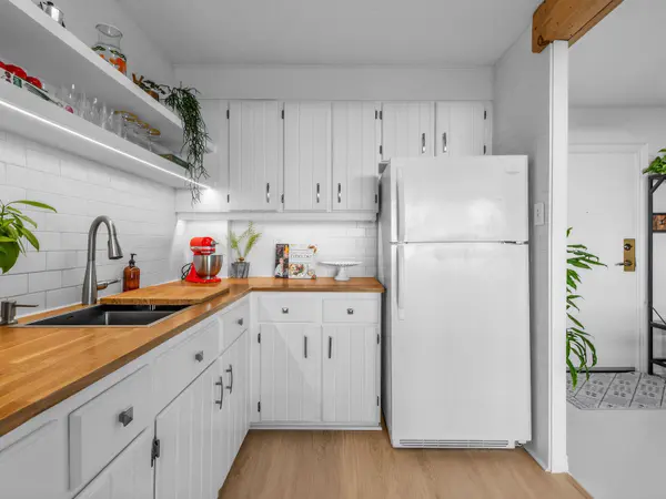 541 Blackthorn AVE #1210, Toronto W03, ON M6M 5A6