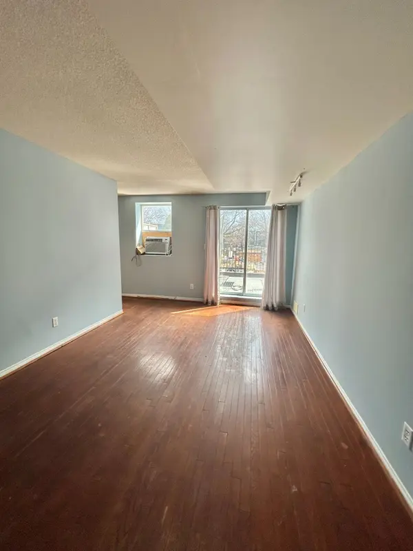 1289 Queen ST W ##2, Toronto W01, ON M6K 1L6