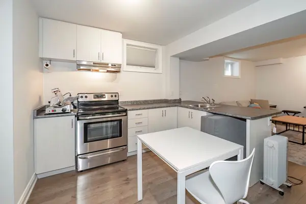 100 Falstaff AVE ##Bsmt, Toronto W04, ON M6L 2E4