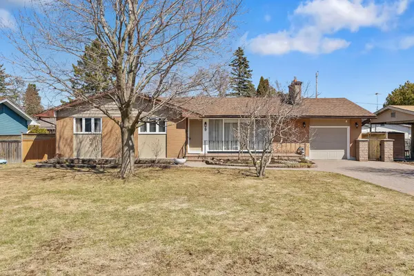 9 Aberfeldy ST, Bells Corners And South To Fallowfield, ON K2H 6H6