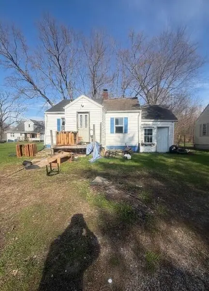 2742 Territorial RD, Benton Twp, MI 49022