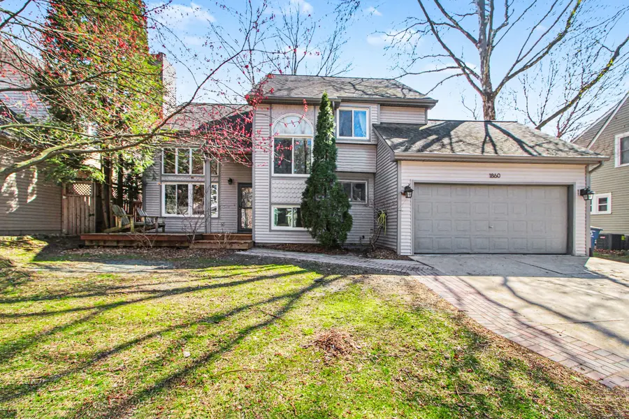 1860 Robert ST, Ann Arbor, MI 48104