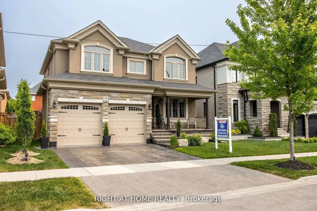 25 CHARTERHOUSE DR N, Whitby, ON L1R 3R8