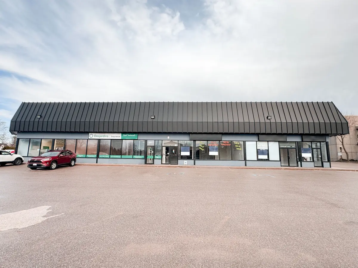 41 Mondamin ST #Unit 3, St. Thomas, ON N5P 2V3