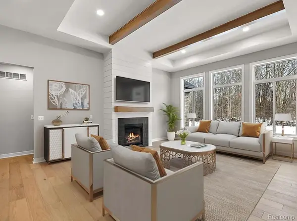 54660 Chesterfield Rd, Chesterfield Township, MI 48051