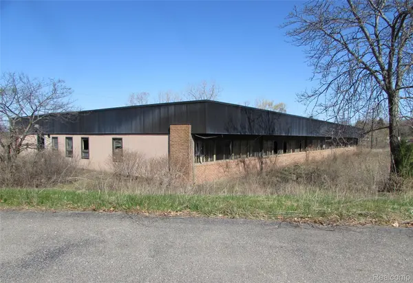 10776 Hall RD, Hamburg Township, MI 48189