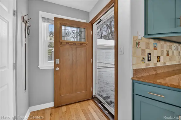 560 Black Oaks TRL, Howell, MI 48843