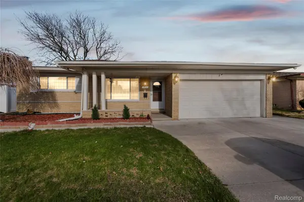 35042 Lana LN, Sterling Heights, MI 48312