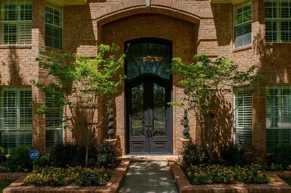 303 Chestnut Cove Circle, Southlake, TX 76092