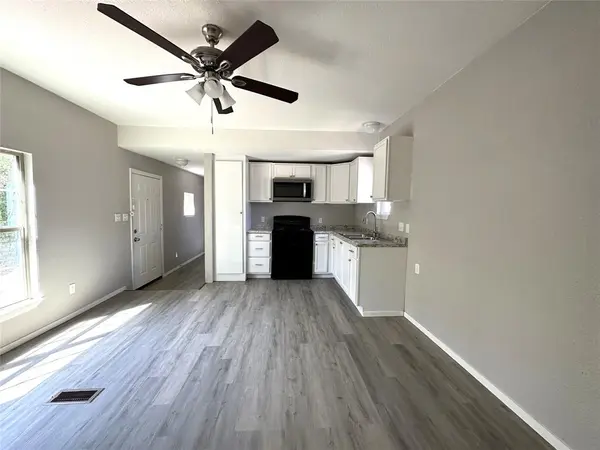 87 Paris Drive, Pottsboro, TX 75076