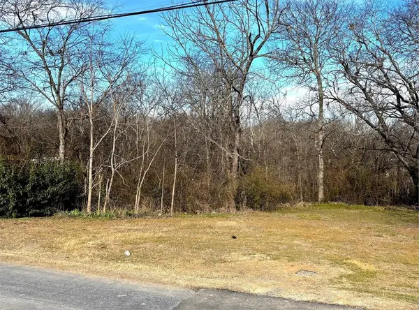 916 Givens Street, Waxahachie, TX 75165