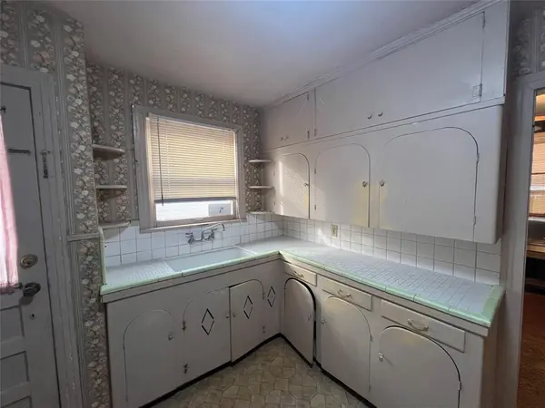 245 E Elmwood Street, Shreveport, LA 71104