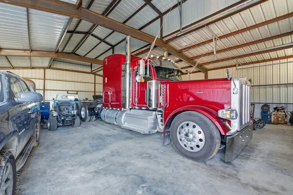 1355 Friendship Road, Weatherford, TX 76085