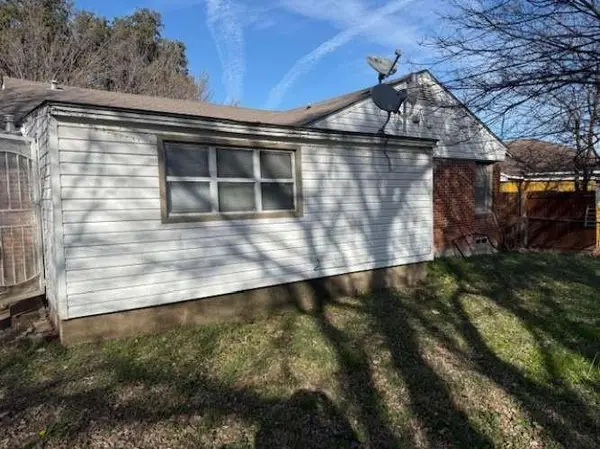 1532 Madrid Street, Dallas, TX 75216