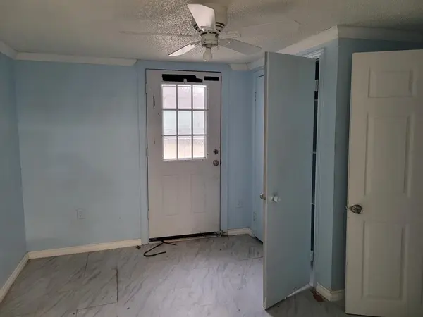 924 N Clements Street, Gainesville, TX 76240