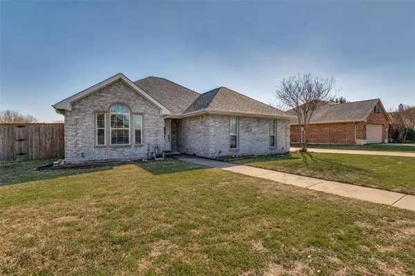 5826 Cynthia Drive, Midlothian, TX 76065