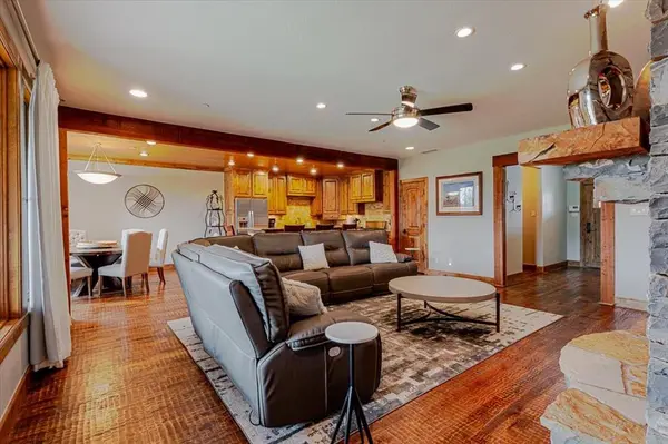 2033 Harbor Way #103, Graford, TX 76449