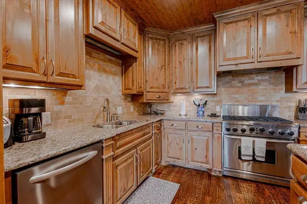 2033 Harbor Way #103, Graford, TX 76449