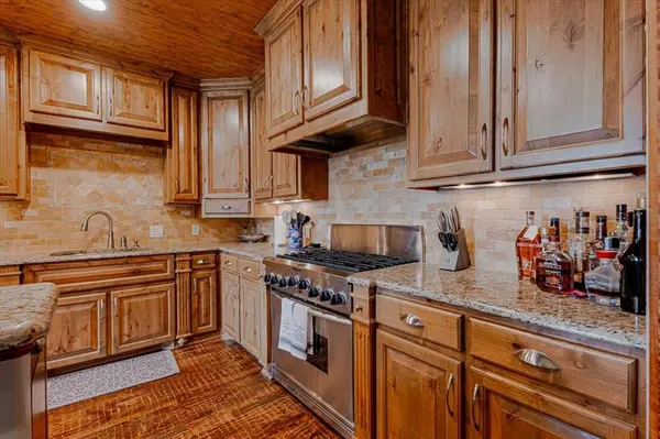 2033 Harbor Way #103, Graford, TX 76449