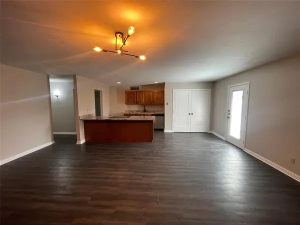 407 Woodcrest Way, Forney, TX 75126