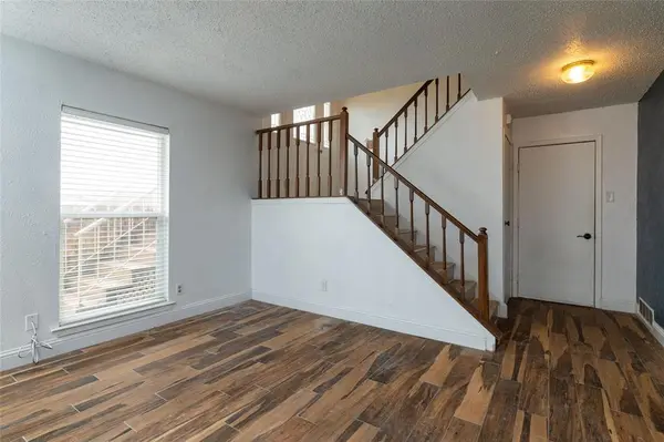 522 Royal Valley Road, Grand Prairie, TX 75052