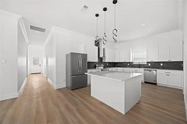 302 E Glenwood, Mabank, TX 75147