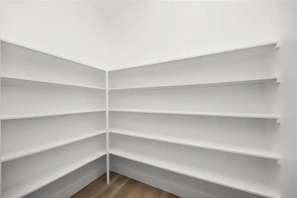 302 E Glenwood, Mabank, TX 75147