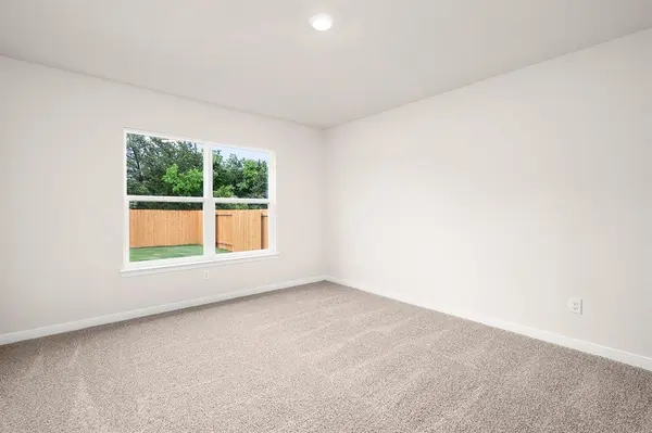 206 N Island Drive, Terrell, TX 75160