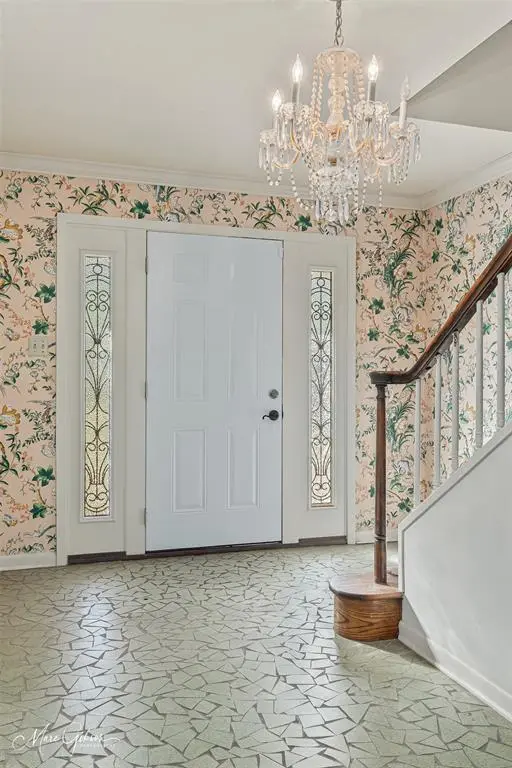 513 Dunmoreland Drive, Shreveport, LA 71106