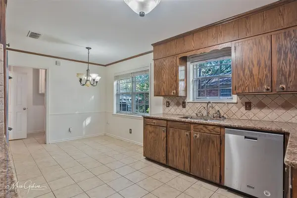 513 Dunmoreland Drive, Shreveport, LA 71106