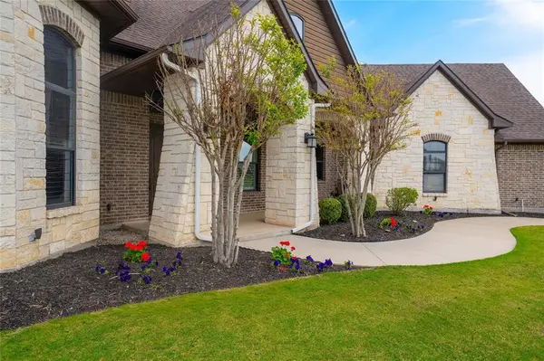 2023 Twin Creeks Circle, Pilot Point, TX 76258