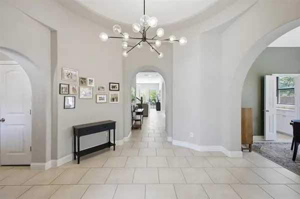 6728 Barcelona, Irving, TX 75039