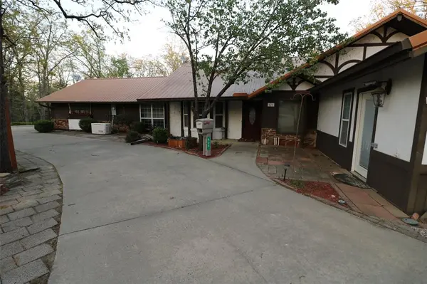 425 Dove Hollow, Paris, TX 75462