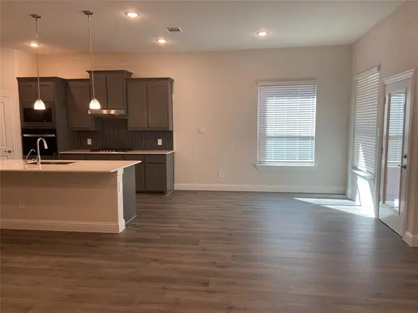 118 Sunshine Drive, Euless, TX 76039