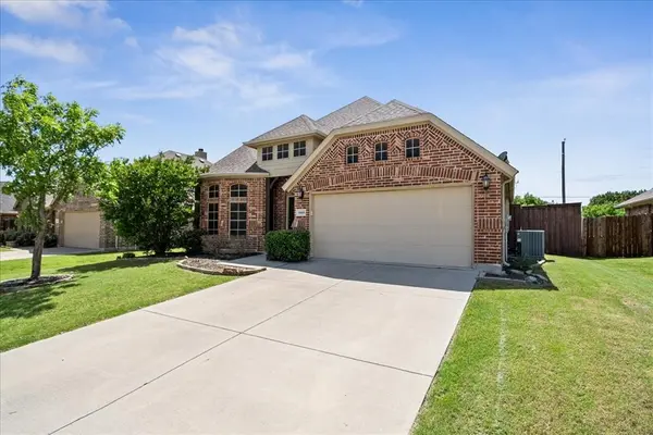 5009 Spruce Street, Krum, TX 76249