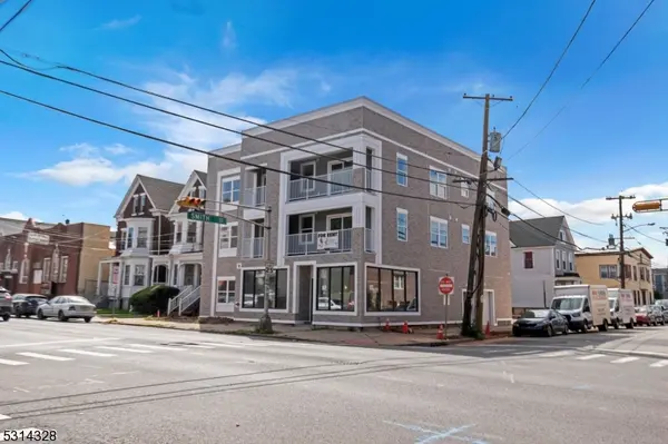 862 E Jersey St #5, Elizabeth City, NJ 07201