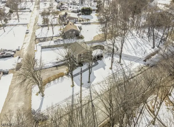 144 Chamberlain Rd, Jefferson Twp., NJ 07438